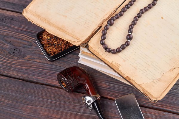 Quels sont les accessoires essentiels pour un look d'automne ?